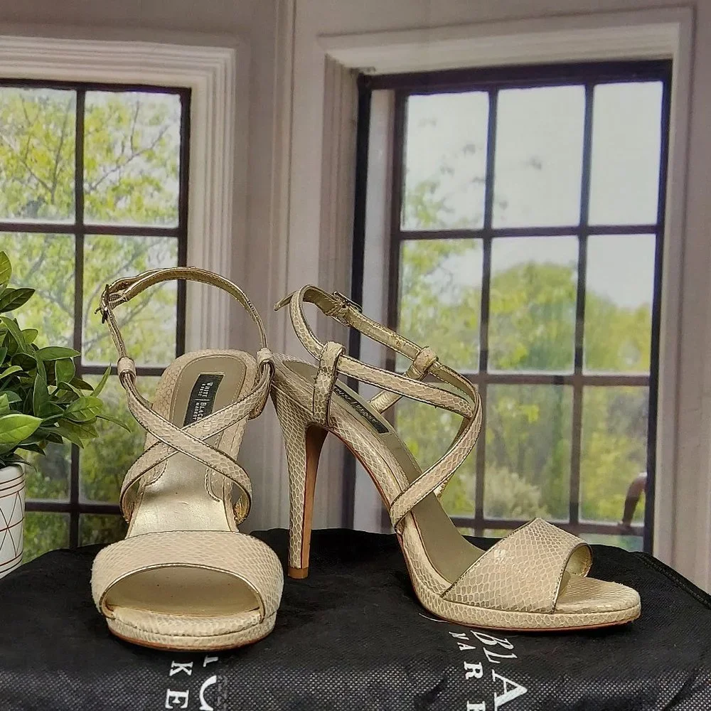 WHITE HOUSE BLACK MARKET TEXTURED LEATHER HIGH HEEL SANDALS (8.5)